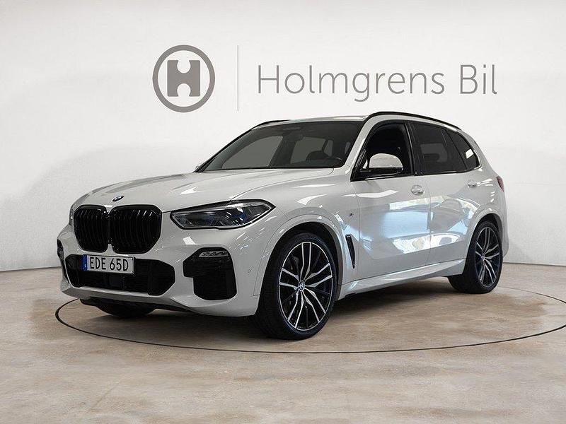 Vit Begagnad 2019 BMW X5 M Sport SUV | 579 800 kr (Marknadspris) - Bild 1/4