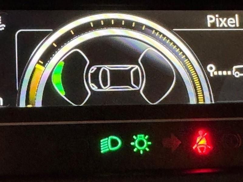 Begagnad Renault Scénic III Bose Edition 110 HK (80 kW) 2013 Vit