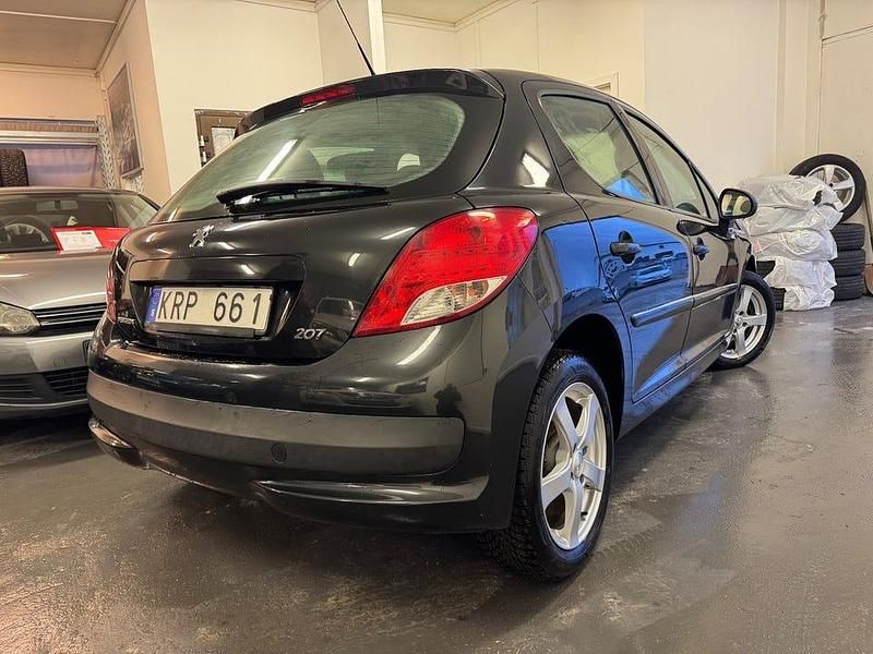 Begagnad Peugeot 207 95 HK (69 kW) 2010 Svart Halvkombi