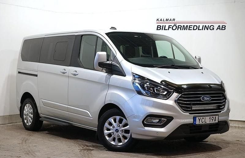 Begagnad Ford Tourneo 126 HK (92 kW) 2020 Grå Minibuss