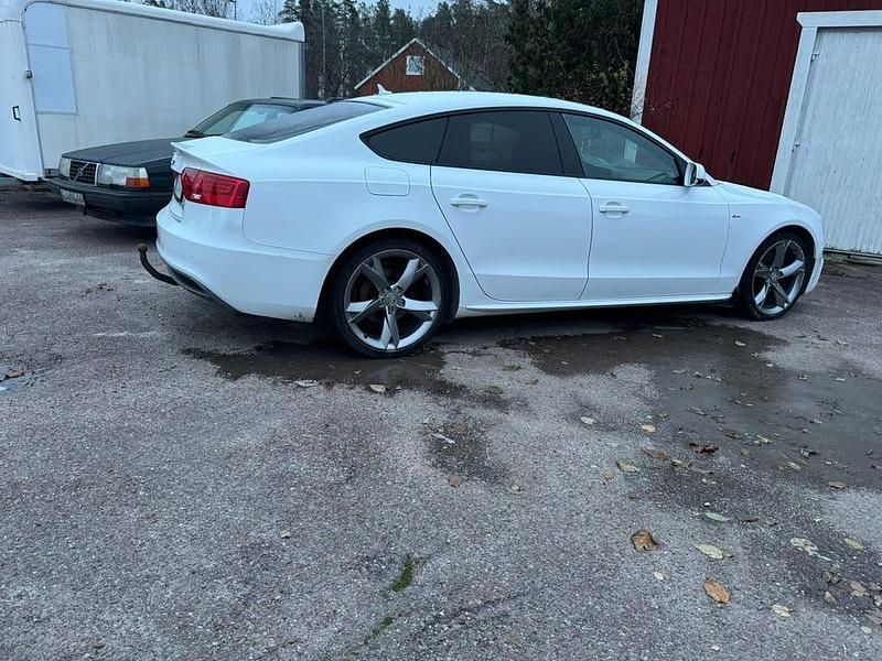 Begagnad Audi A5 190 HK (139 kW) 2016 Halvkombi