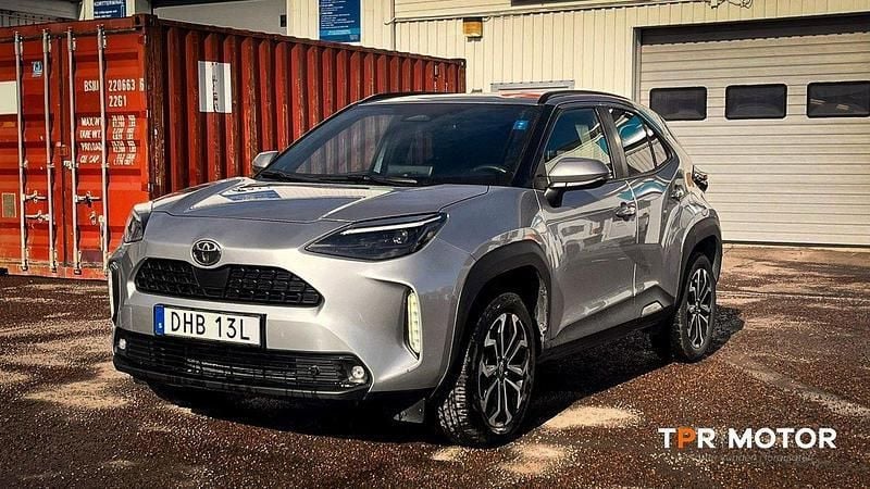 Silver Begagnad 2024 Toyota Yaris Cross Active SUV | 319 000 kr (Marknadspris) - Bild 1/1