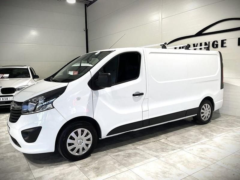 Begagnad Opel Vivaro 120 HK (88 kW) 2018 Vit Minibuss