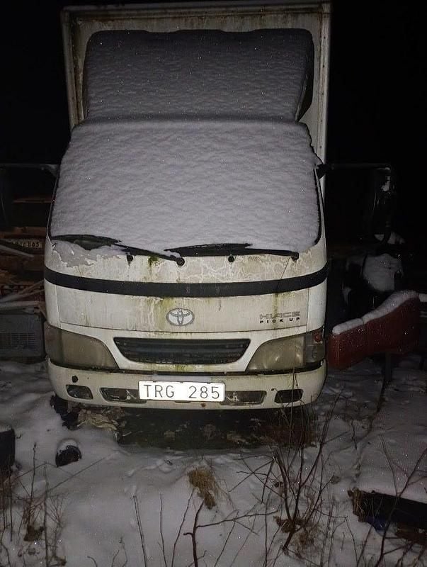 Begagnad 2002 Toyota Dyna Pickup | 20 000 kr - Bild 1/3