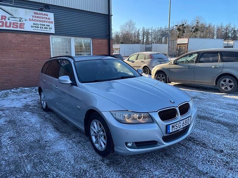 Begagnad BMW 320 184 HK (135 kW) 2012 Grå Kombi