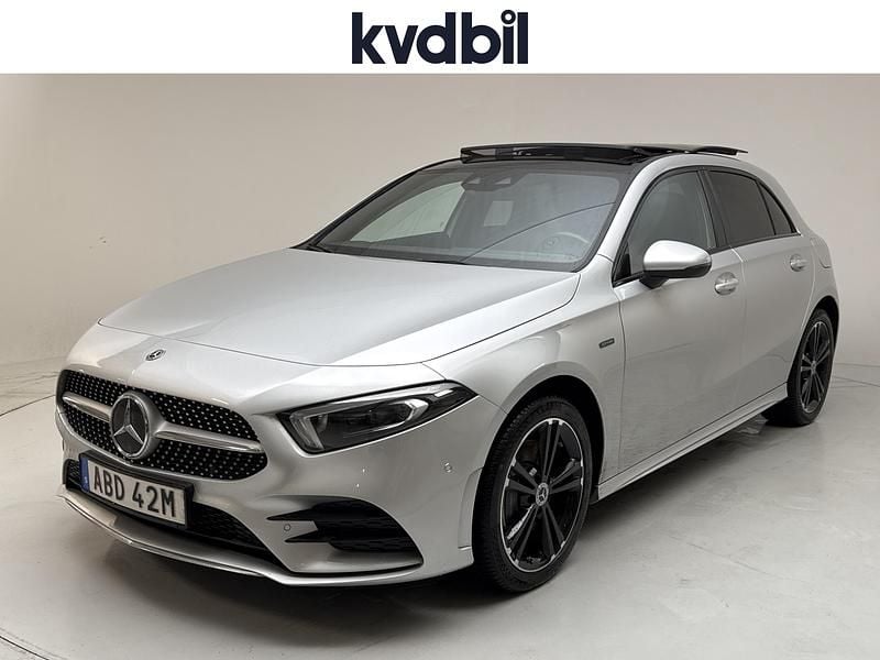 Silver Begagnad 2021 Mercedes A250 | 286 800 kr (Superpris) - Bild 1/3