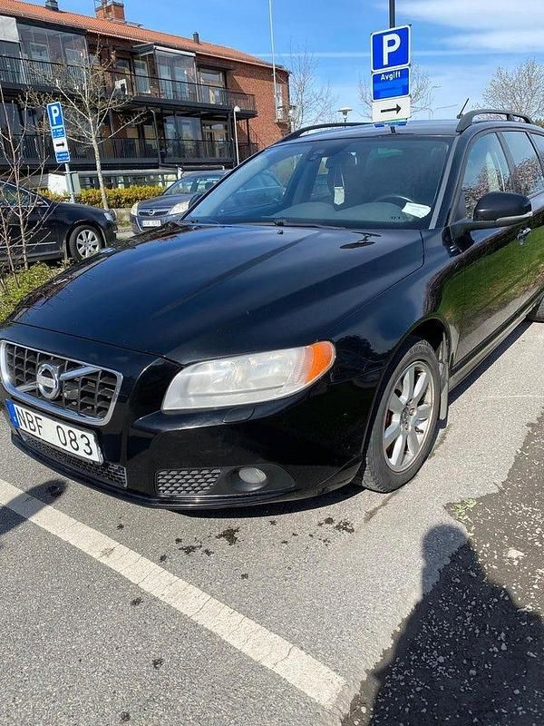 Begagnad Volvo V70 Kinetic 214 HK (157 kW) 2013 Svart Kombi