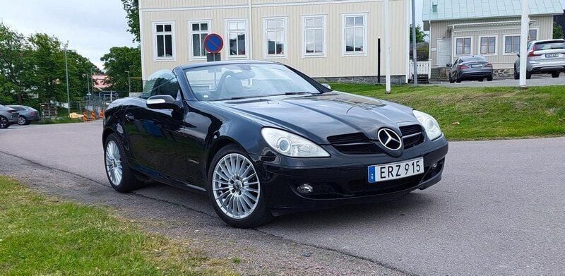 Svart Begagnad 2005 Mercedes SLK200 Cab | 79 900 kr (Superpris) - Bild 1/4