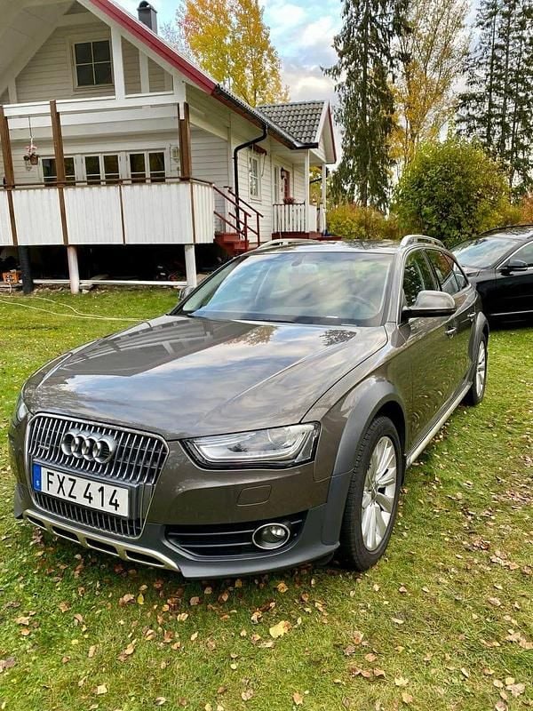 Dakotagrå Begagnad 2013 Audi A4 Allroad Kombi | 114 900 kr (Marknadspris) - Bild 1/4