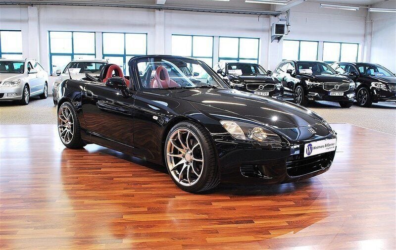Begagnad Honda S 2000 S 241 HK (177 kW) 2000 Svart Cab