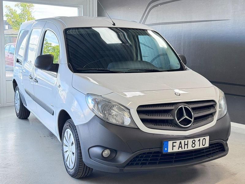 Vit Begagnad 2017 Mercedes Citan 109 Van | 74 900 kr (Marknadspris) - Bild 1/3