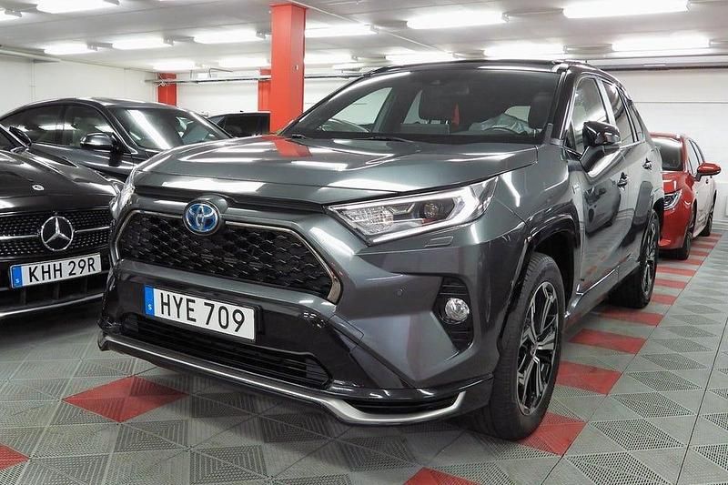 Begagnad Toyota RAV4 Style 306 HK (225 kW) 2021 Grå SUV