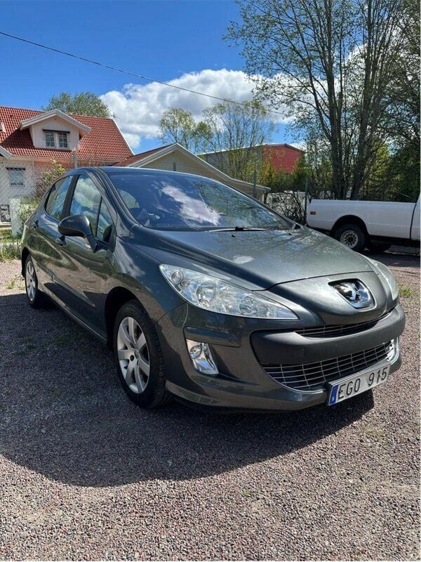 Grå Begagnad 2010 Peugeot 308 Halvkombi | 29 500 kr (Bra pris) - Bild 1/4