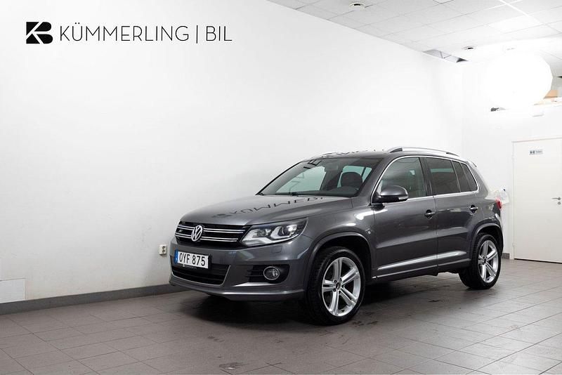 Mörkgrå Begagnad 2015 VW Tiguan R-line SUV | 132 900 kr (Marknadspris) - Bild 1/4