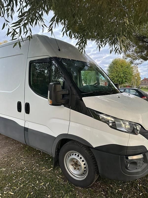 Begagnad Iveco Daily 136 HK (100 kW) 2018 Van