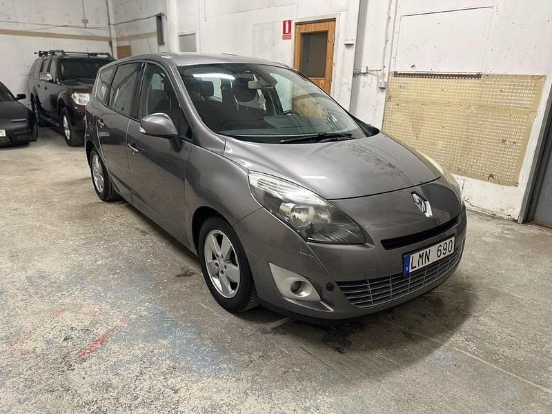 Grå Begagnad 2010 Renault Grand Scénic III Minibuss | 42 500 kr (Bra pris) - Bild 1/4