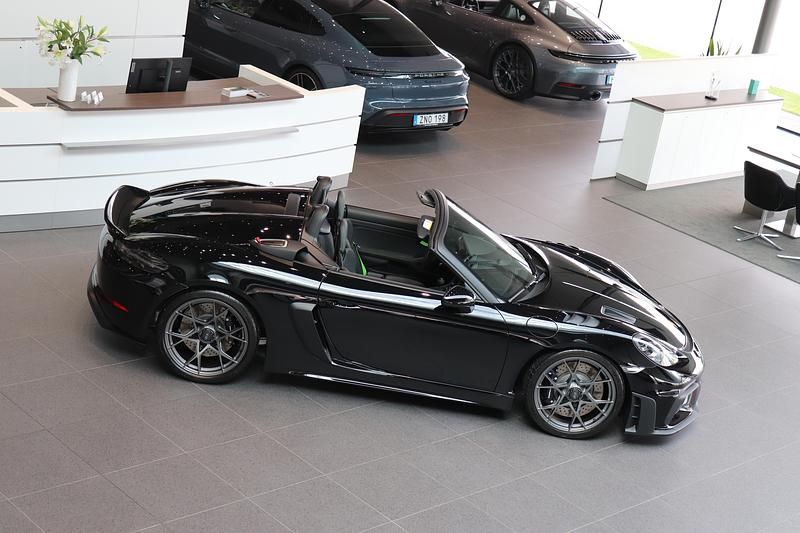 Ny Porsche 718 Spyder 508 HK (373 kW) 2025 Svart Cab