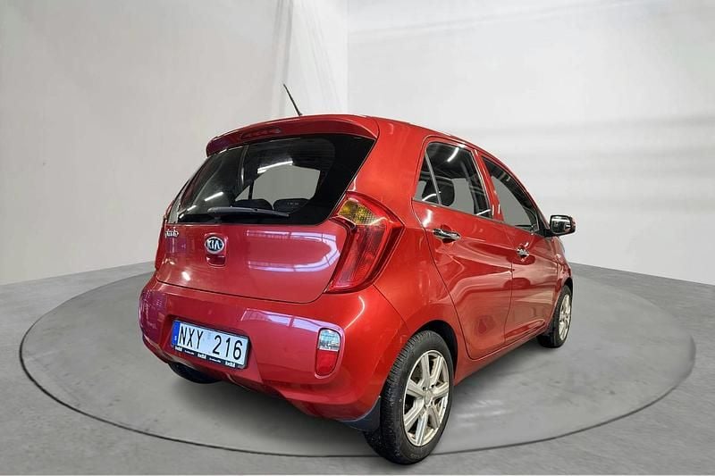 Begagnad Kia Picanto 69 HK (50 kW) 2013 Röd Halvkombi