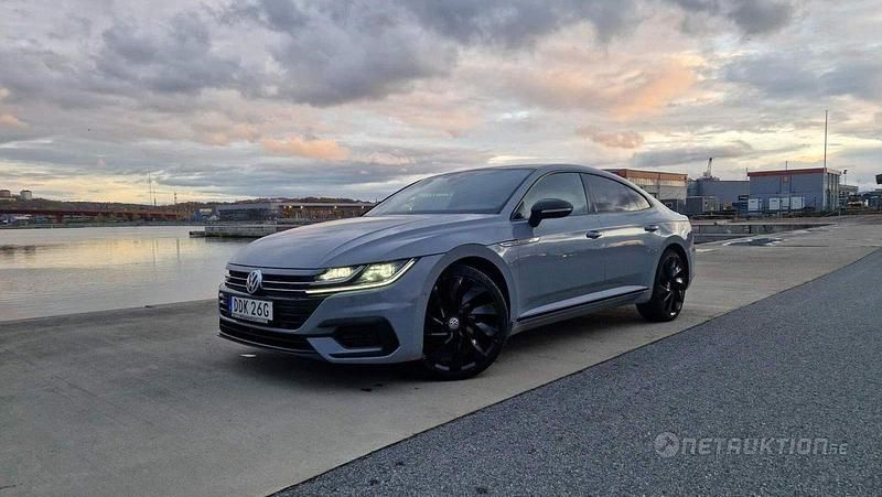 Grå Begagnad 2020 VW Arteon GT Halvkombi | 237 500 kr (Marknadspris) - Bild 1/4