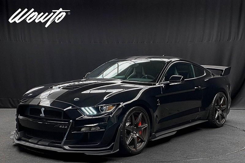 Svart Begagnad 2020 Ford Mustang Sportkupé | 1 359 800 kr - Bild 1/3
