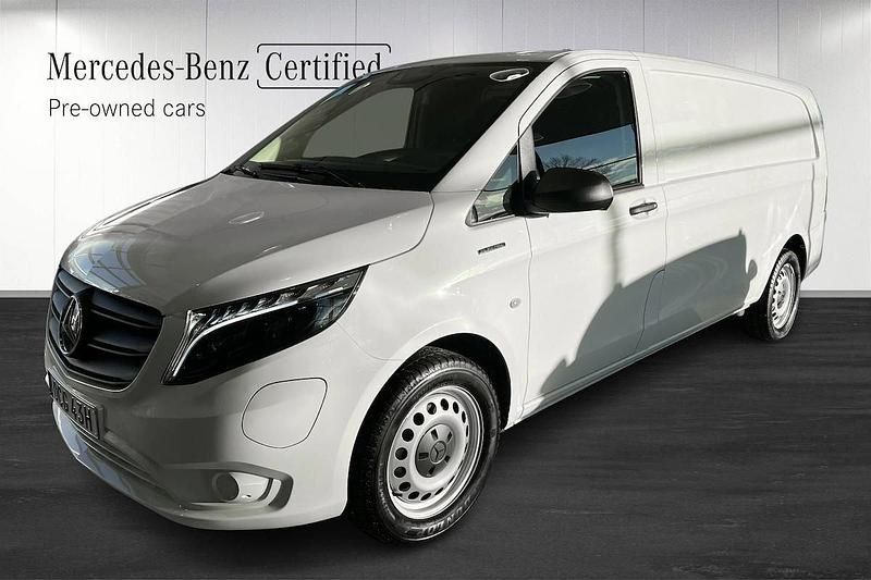 Vit (white) Begagnad 2023 Mercedes e-Vito Minibuss | 374 875 kr (Bra pris) - Bild 1/4