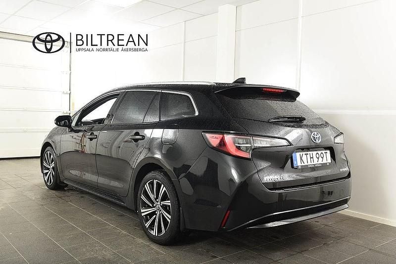 Begagnad Toyota Corolla Style 122 HK (89 kW) 2022 Svart Kombi