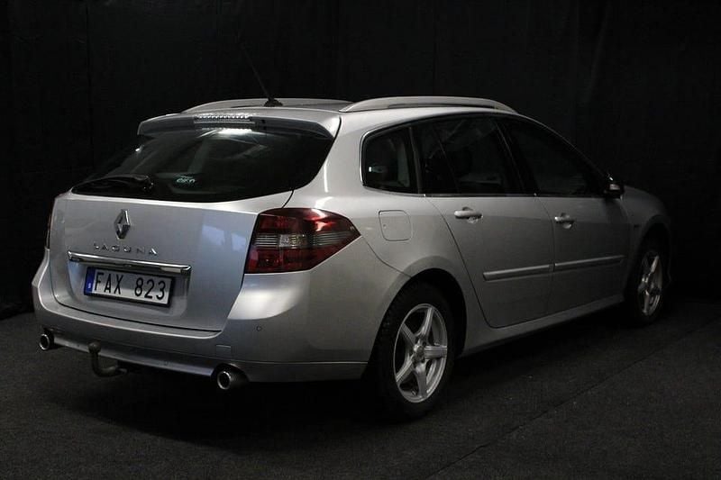 Begagnad Renault Laguna GrandTour Bose Edition 173 HK (127 kW) 2011 Silver Kombi