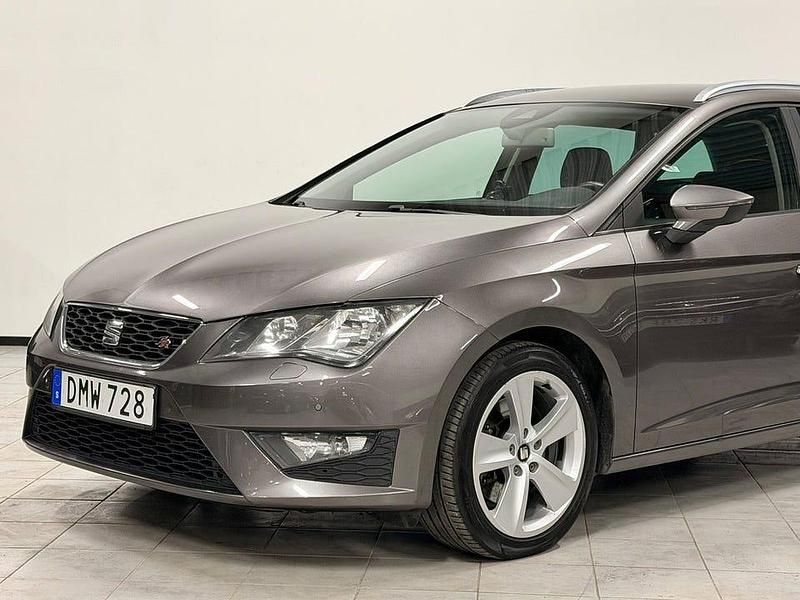 Begagnad Seat Leon ST FR 184 HK (135 kW) 2014 Mörkgrå Kombi