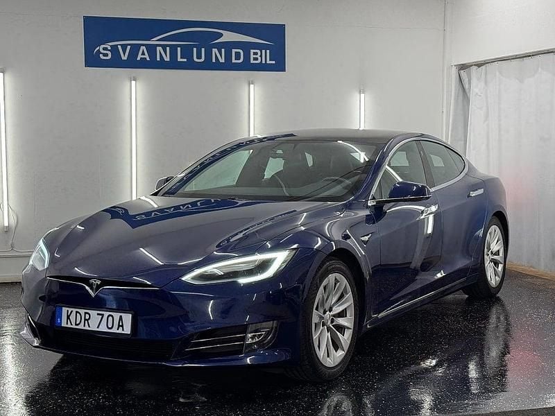 Blå Begagnad 2017 Tesla Model S Halvkombi | 209 800 kr (Bra pris) - Bild 1/4
