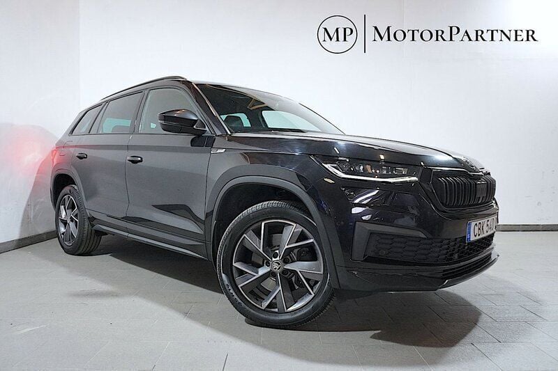 Svart Begagnad 2022 Skoda Kodiaq SportLine SUV | 339 900 kr (Dyr) - Bild 1/4