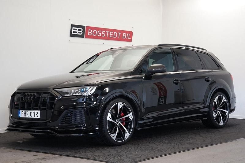 Svart (mytsvart metallic) Begagnad 2023 Audi SQ7 Competition SUV | 1 029 000 kr (Marknadspris) - Bild 1/4
