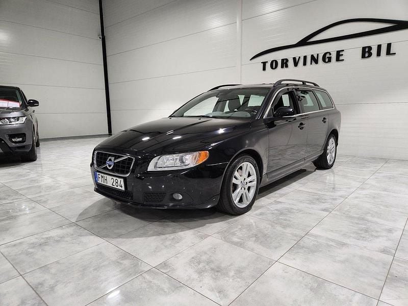 Svart Begagnad 2012 Volvo V70 Momentum Kombi | 109 900 kr (Marknadspris) - Bild 1/4