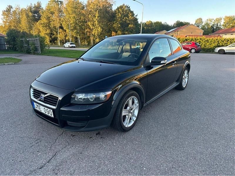 Svart Begagnad 2009 Volvo C30 R-Design Halvkombi | 31 500 kr (Superpris) - Bild 1/4