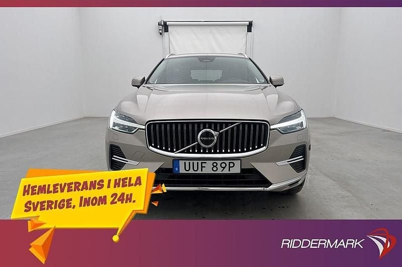 Begagnad Volvo XC60 Plus 350 HK (257 kW) 2022 Ljusgrå SUV
