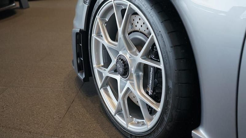 Begagnad Porsche 718 Spyder 508 HK (373 kW) 2024 Flerfärgad Cab