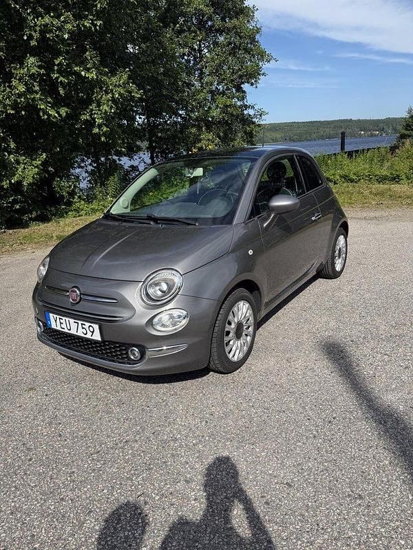 Grå Begagnad 2016 Fiat 500 Lounge Halvkombi | 79 000 kr (Lite dyr) - Bild 1/4