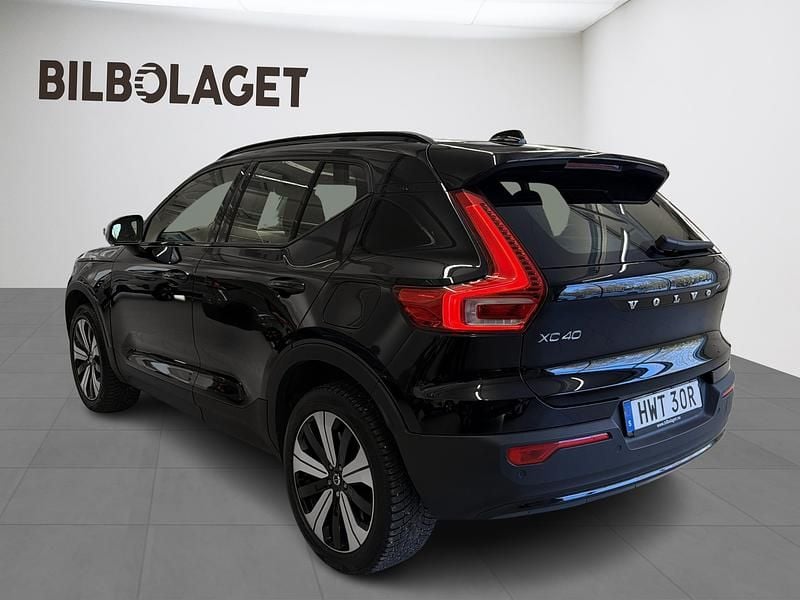 Begagnad Volvo XC40 Single Motor 175 kW (238 HK) 2022 Svart SUV