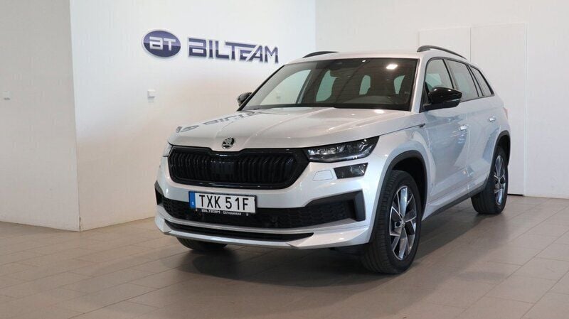 Silver Begagnad 2022 Skoda Kodiaq SportLine SUV | 389 900 kr (Lite dyr) - Bild 1/4