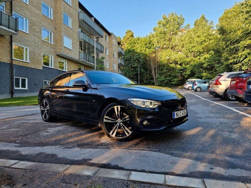 Svart Begagnad 2015 BMW 420 Sport Line Halvkombi | 139 800 kr (Dyr) - Bild 1/4