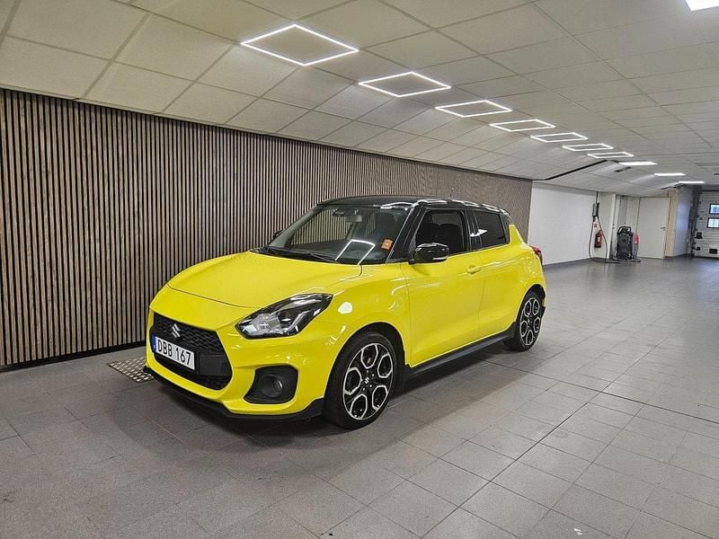Gul Begagnad 2018 Suzuki Swift Sport Halvkombi | 159 700 kr (Marknadspris) - Bild 1/4