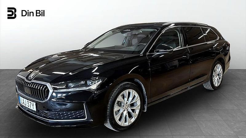 Begagnad Skoda Superb Selection 150 HK (110 kW) 2024 Svart Kombi