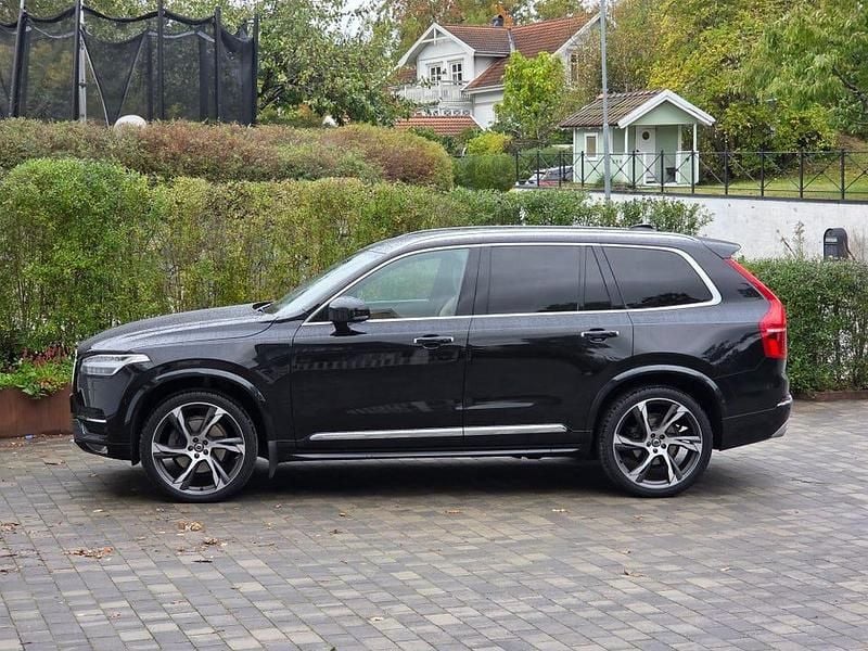 Svart metallic Begagnad 2019 Volvo XC90 Inscription SUV | 409 000 kr (Bra pris) - Bild 1/4
