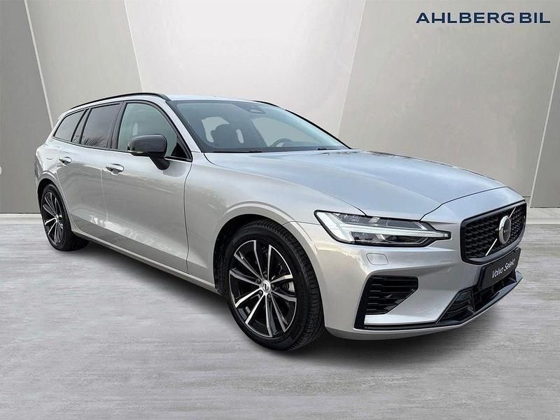 Silver Begagnad 2024 Volvo V60 Plus Kombi | 479 500 kr (Marknadspris) - Bild 1/3
