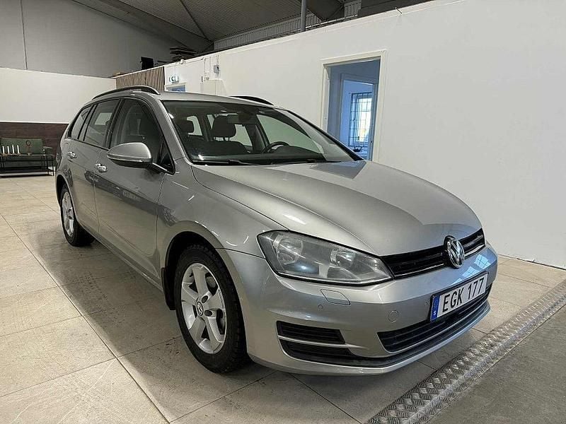 Silver Begagnad 2014 VW Golf VII Kombi | 69 900 kr (Lite dyr) - Bild 1/4