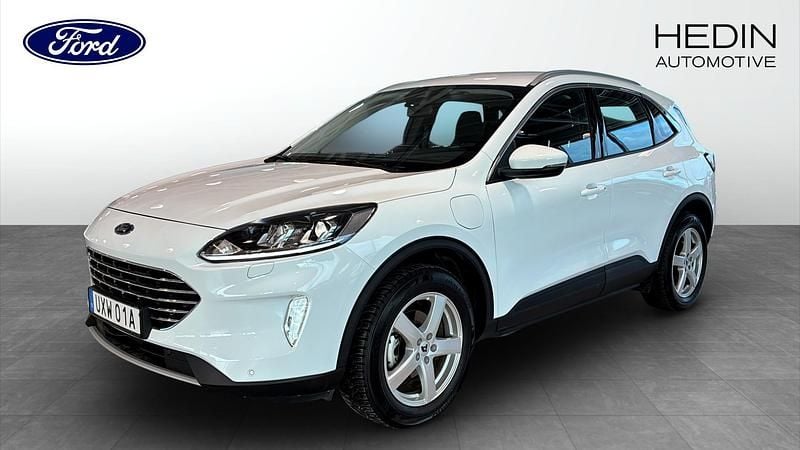 Vit Begagnad 2023 Ford Kuga Titanium SUV | 269 000 kr (Marknadspris) - Bild 1/4