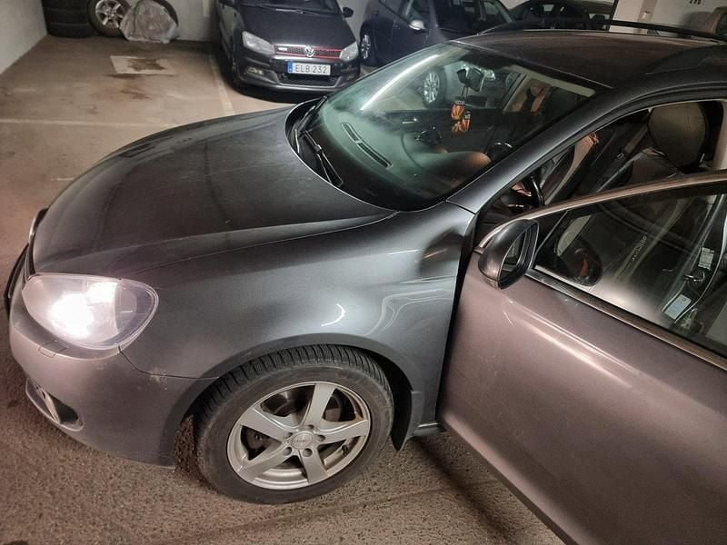 Grå Begagnad 2010 VW Golf Style Kombi | 18 000 kr (Marknadspris) - Bild 1/4