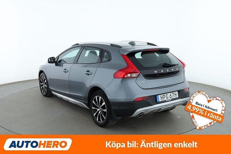 Begagnad Volvo V40 150 HK (110 kW) 2019 Grå Halvkombi