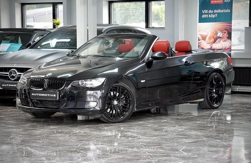 Svart Begagnad 2007 BMW 325 Cabriolet Comfort Edition Cab | 159 900 kr (Marknadspris) - Bild 1/4