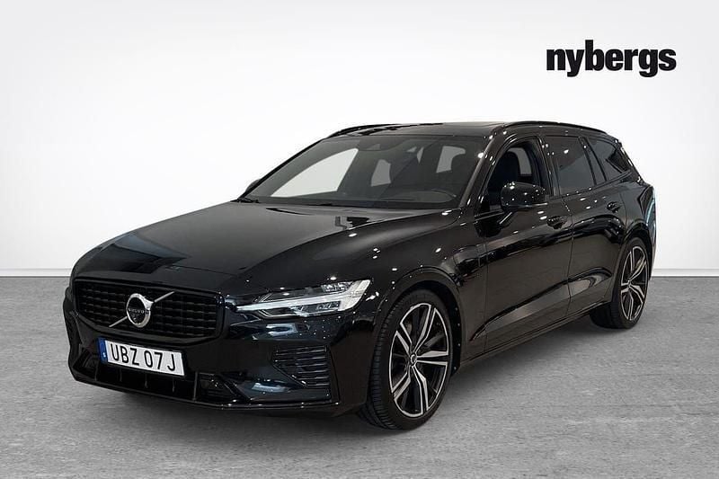 Svart Begagnad 2021 Volvo V60 R-Design Kombi | 379 000 kr (Marknadspris) - Bild 1/4