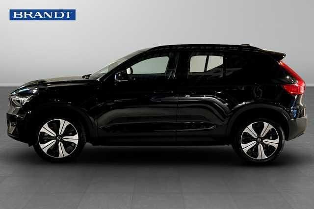 Begagnad Volvo XC40 Single Motor 175 kW (238 HK) 2023 Svart SUV